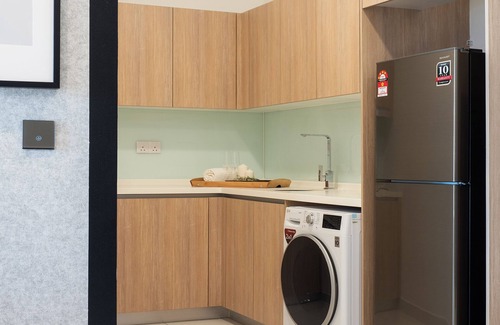 Masai Appartement | Luxury Smart Apartment w/ Poolview @Green Haven