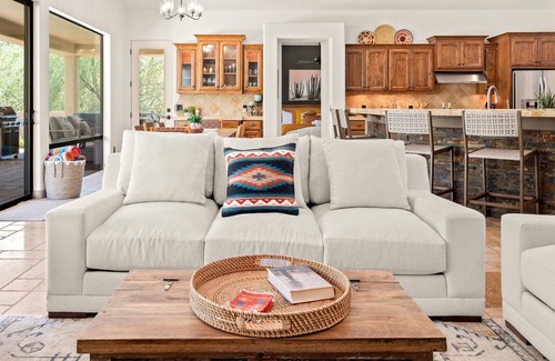 Cave Creek Maison | Luxury Sonoran Nights,Walk to Cave Creek, Heated Pool/Hot Tub, Backs Black Mtn