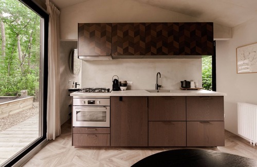 Nunspeet Maison | Luxury Spa Tiny House with hottub, in the woods, Japandi style