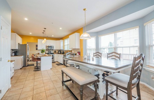 Montpelier Maison | Luxury & Spacious 5 BRS Near DC and Metro Station w/Free Parking
