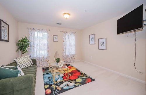 Montpelier Maison | Luxury & Spacious 5 BRS Near DC and Metro Station w/Free Parking
