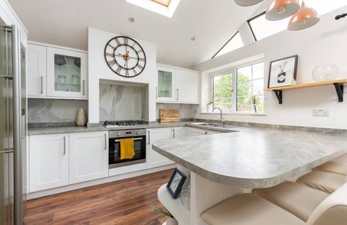 Potters Bar Maison | Luxury & Spacious 2 Bed Annex with Private Garden