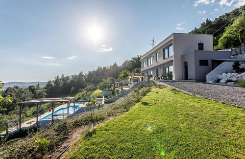 Kastel Stari Villa | Villa spacieuse de luxe située sur la colline de Kozjak surplombant l'archipel dalmatien