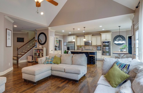 Nolensville Maison | Luxury Spacious Retreat House in Nolensville