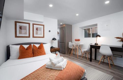 Parkdale Appartement | Luxury Studio Condo in Downtown Toronto Elm Street
