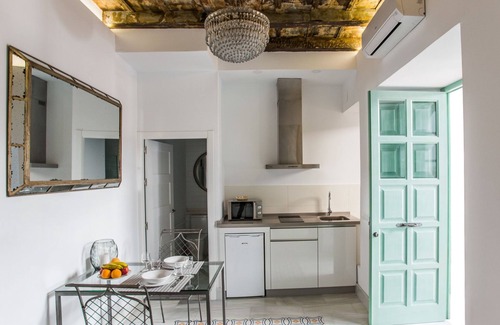 La Catedral Appartement | Studio de luxe près de la cathédrale de la mosquée avec une magnifique cour dans un