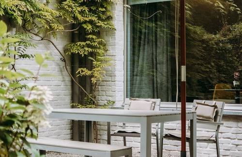 Ghent Maison | Luxury studio with free parking and private terracei. 15 minutes to the center.