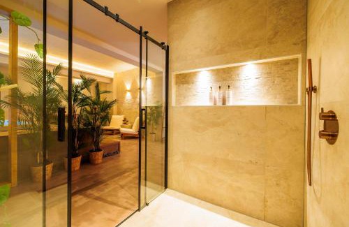 Eindhoven Appartement | Luxury Suite with Sauna & Private Wellness
