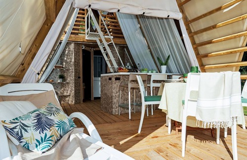 Baia Domizia Maison | Luxury Tent by Interhome