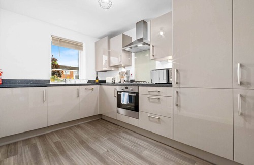 Bordesley Maison | Luxury Three Bedroom House - Parking - Garden