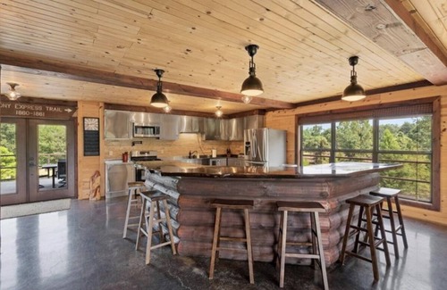 Talisheek Maison | Luxury Three Story Cabin on the River