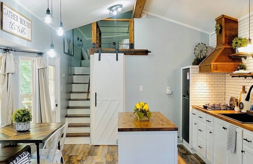 La Hacienda Estates Cabine | Luxury tiny cabin Pool & Hot tub minutes from Lake Travis and Lake Austin.