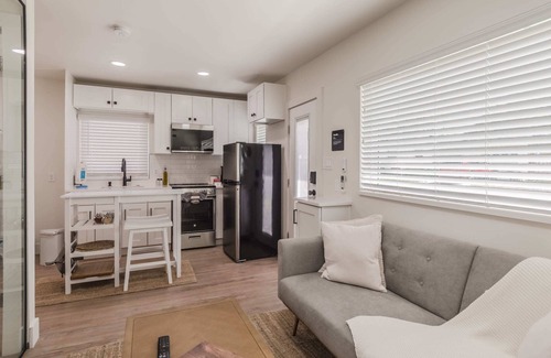 College Park Appartement | Luxury Tiny Home -2 MI to DT Orlando & Winter Park