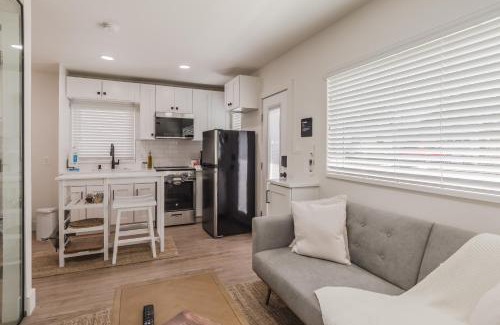 College Park Maison | Luxury Tiny Home 2 Miles from Downtown Orlando