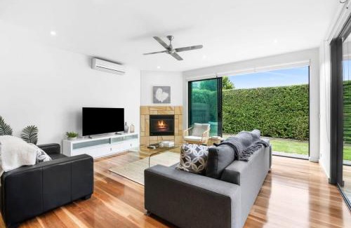 Torquay Maison | Luxury Torquay Townhouse 150m to Beach