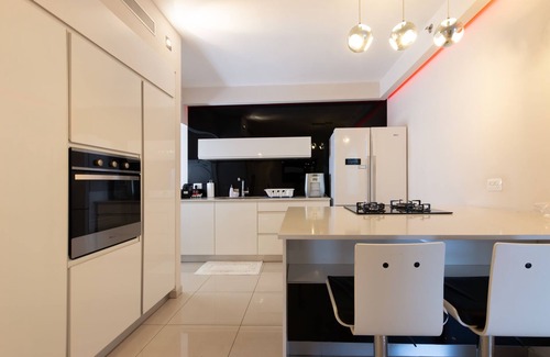 Kiryat Ono Appartement | Luxury Tower parking Shopping Mall 2BR
