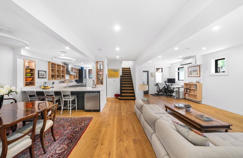 Trinity - Bellwoods Maison | Luxury Trinity Bellwoods 4 bedroom House