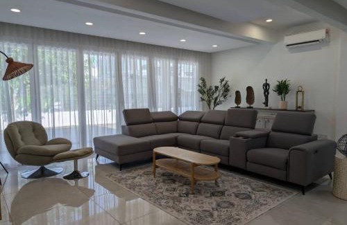 Sungai Penchala Maison | Luxury Tropical Bungalow in Damansara Golden Core
