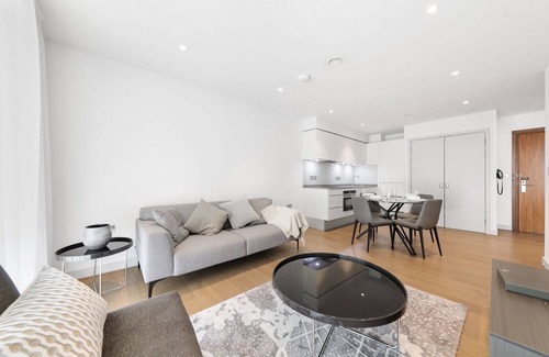 Stratford Appartement | LUXURY TWO BED APARTMENT IN STRATFORD VILLAGE, NEAR WESTFIELD , STRATFORD INTL