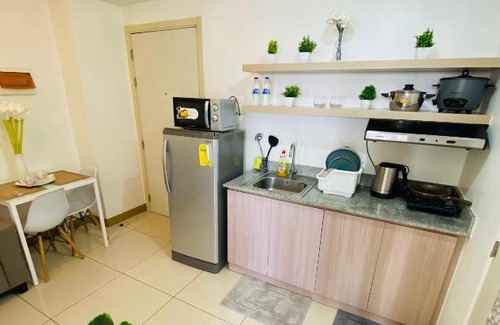 Las Pinas Appartement | Luxury Two Bedroom with Balcony in SOUTH RESIDENCE of Las Pinas