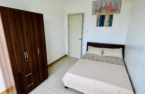 Las Pinas Appartement | Luxury Two Bedroom with Balcony in SOUTH RESIDENCE of Las Pinas