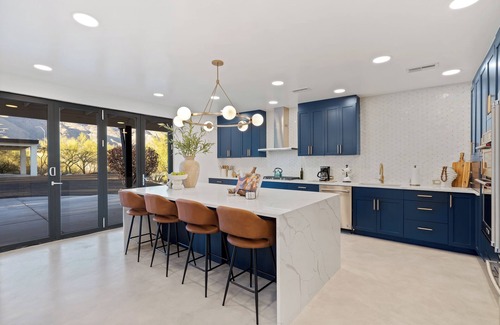 Tucson Maison | Luxury Upscale Modern home located in the Catalina Foothills. Sleeps 16