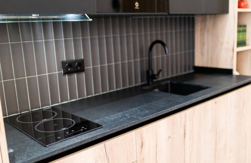 Figares Appartement | Luxury Urban Hideaway Near Granada City Center