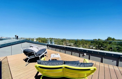 Prora Appartement | Luxury vacation apartment Strandloft 12 in Prora Düne 7 with sea view roof terrace