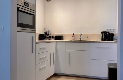 Lioessens Appartement | Luxury vacation studio near the Wadden Sea with its own private sauna.