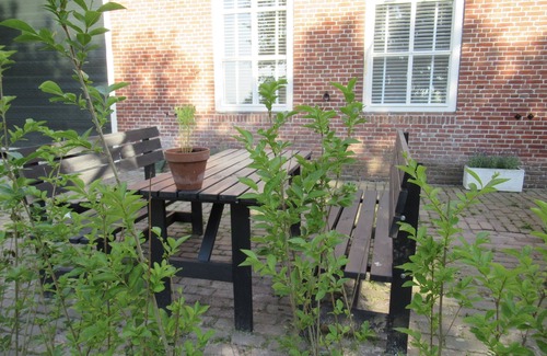 Lioessens Appartement | Luxury vacation studio near the Wadden Sea with its own private sauna.