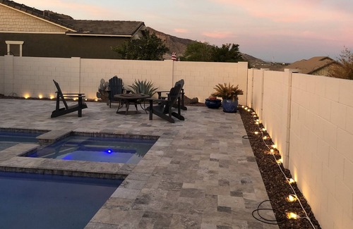 Verrado Main Street District Maison | Luxury Verrado home - private pool, walk to restaurants, shops, golf and hiking