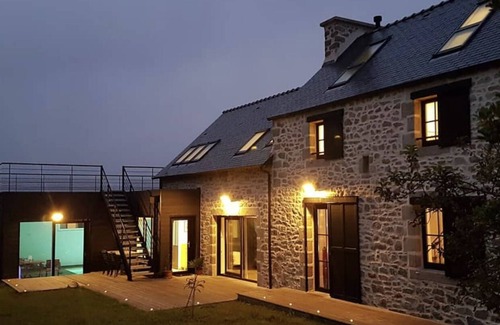 Kerlouan Maison | Villa de luxe 4**** à Kerlouan, mer et plage à 80m, calme, piscine int. chauffée