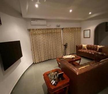 Limbe Maison | Luxury Villa AC Ensuite Room 7