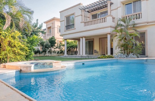Sheikh Zayed City Villa | Luxury villa for rent in Elshikh zayed , Egypt
