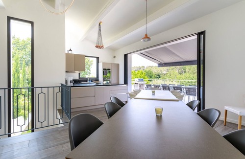Les Maillans Villa | Villa de Luxe, Pool House & Piscine Chauffée 15m pour Familles
