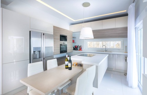 Achlia Villa | Villa de luxe, avec une vue imprenable et des installations supérieures idéales pour les familles