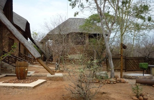 Marloth Park Villa | Villa de luxe dans le Marloth Park entre les animaux sauvages et WIFI gratuit 24h / 24 et 7j / 7!