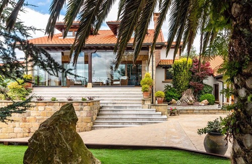 Suances Villa | Luxury villa in Suances with indoor pool