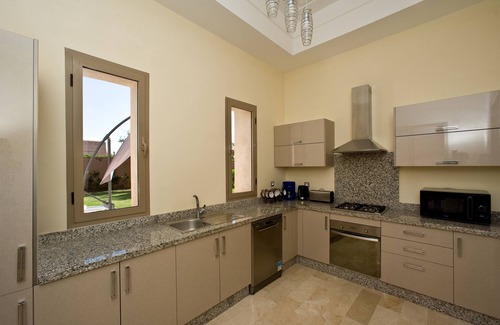 Zaouia Sidi Abdallah Ben Sassi Villa | Villa de luxe région de Marrakech avec piscine privée et 3 suites parentales.