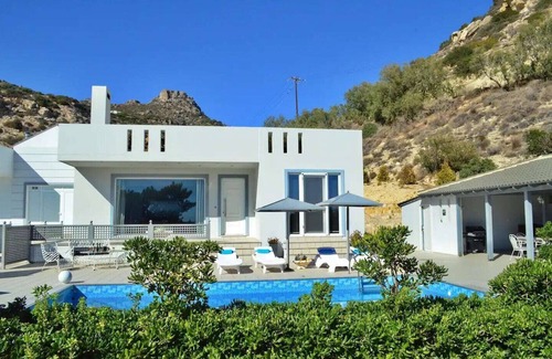 Koutsounari Villa | Luxury Villa in the peaceful area of Ferma