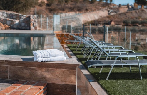 Motril Villa | Villa de luxe au cœur de la Costa Tropical avec piscine à débordement