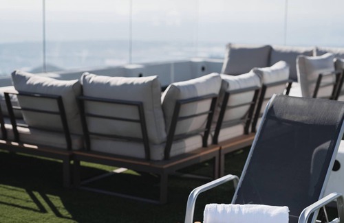 Motril Villa | Villa de luxe au cœur de la Costa Tropical avec piscine à débordement