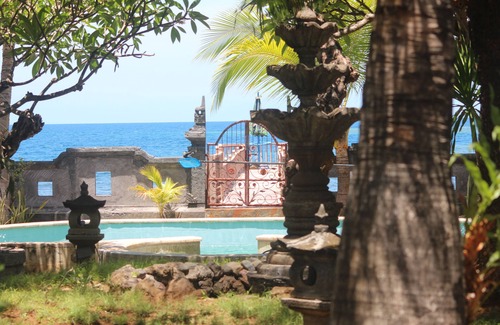 Temukus Villa | Villa de luxe sur la plage à Lovina Beach Bali