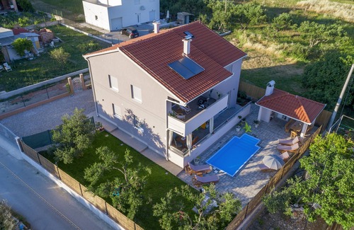 Kastel Stari Villa | VILLA DE LUXE PETRA AVEC 5 CHAMBRES PRÈS DE SPLIT