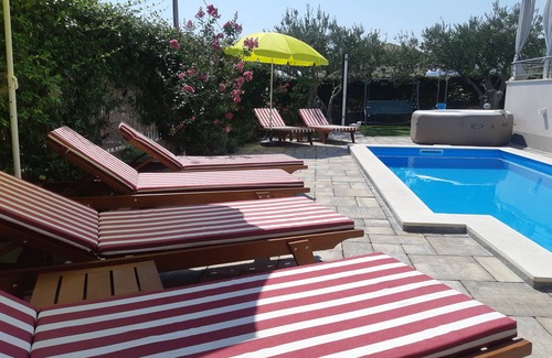 Kastel Stari Villa | VILLA DE LUXE PETRA AVEC 5 CHAMBRES PRÈS DE SPLIT