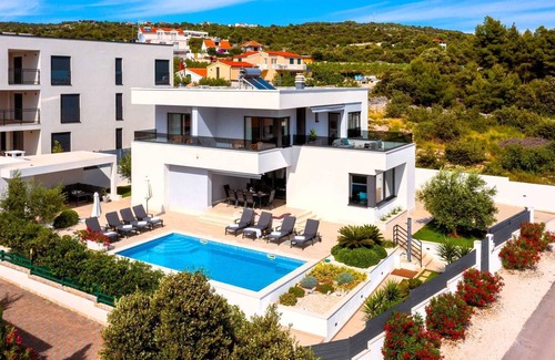 Sevid Villa | TG VILLA DOLCE VITA - Tempera