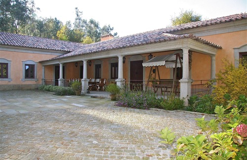 Ponte de Lima Villa | Villa de luxe avec piscine privée entourée de jardins étonnants