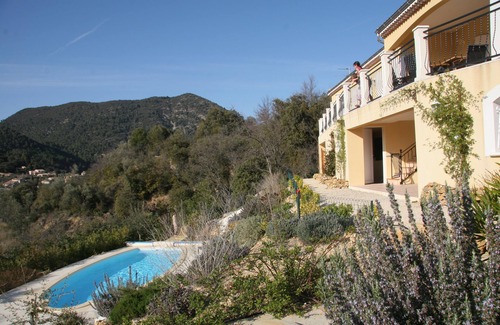 Nyons Maison | Villa de luxe avec piscine chauffée et vue panoramique, à 10 min à pied du vieux Nyons