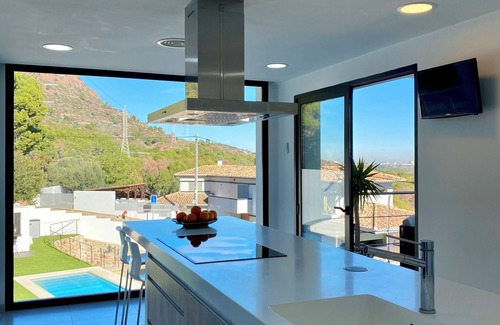 Sagunto Villa | Luxury Villa with Mediterranean views for 12 people -Valencia-