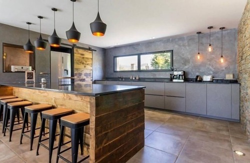 Ligne Cottage | Villa Contemporaine avec Spa, Sauna, Piscine et Île Privative près de Nantes